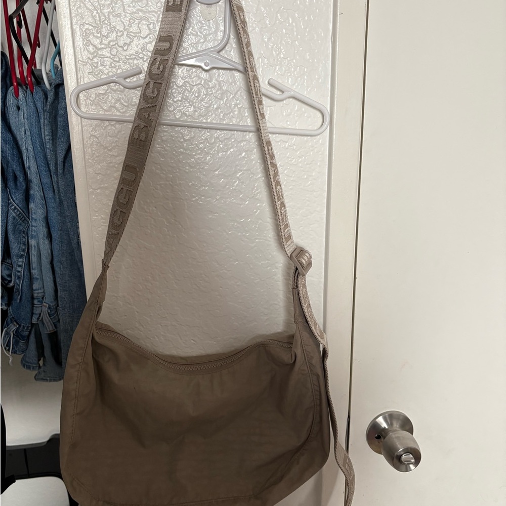 Baggu Beige Shoulder Bag